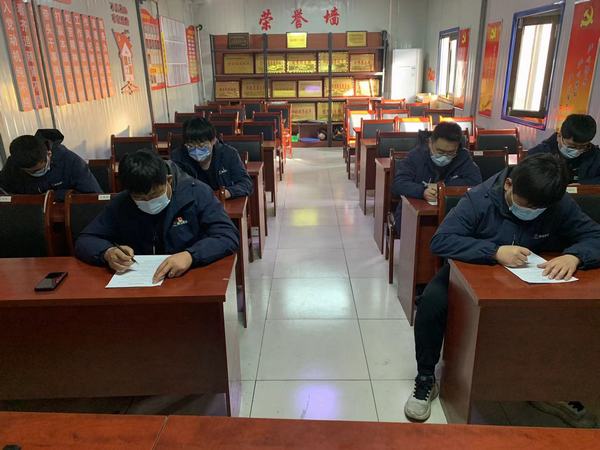 陜煤建設(shè)韓城分公司安裝三項(xiàng)目部“三把鎖”鎖緊節(jié)前清廉門(mén)